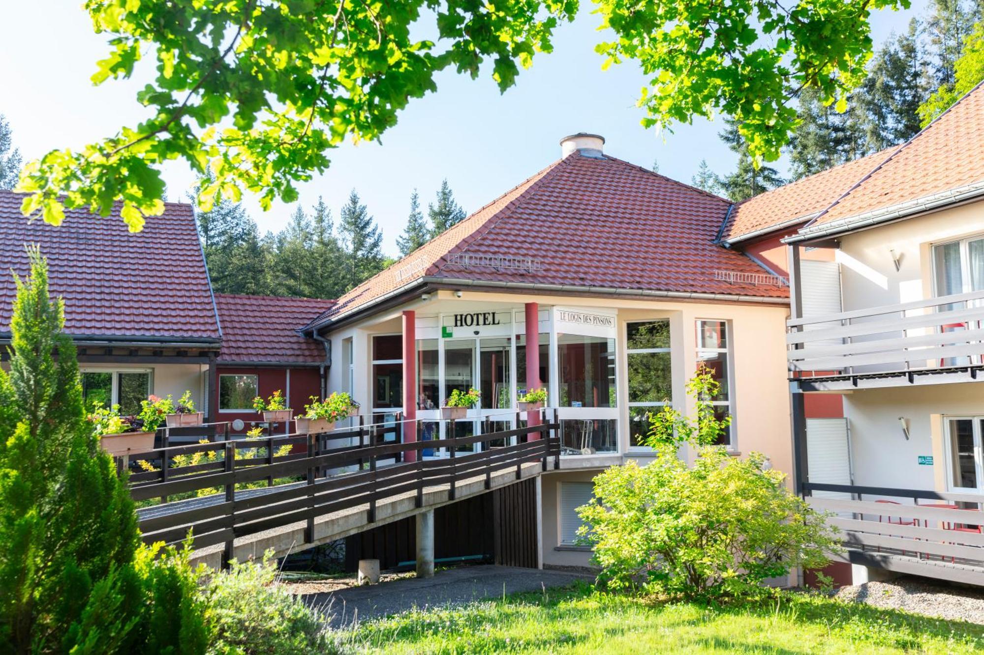 Hotel Restaurant La Vallee Noble, Proche Eguisheim Colmar Сулцмат Екстериор снимка