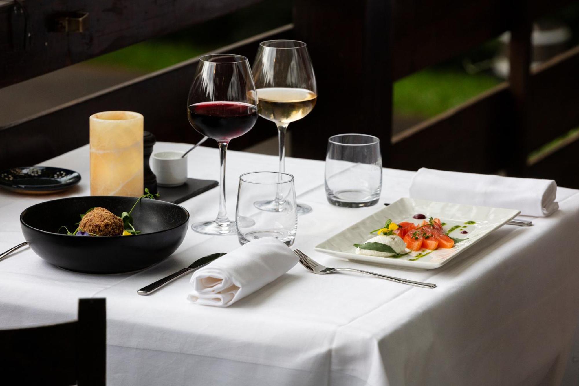 Hotel Restaurant La Vallee Noble, Proche Eguisheim Colmar Сулцмат Екстериор снимка